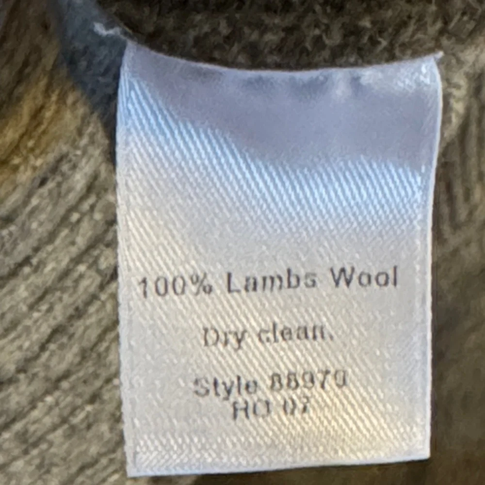 J. Crew 100% Lamb Wool Men’s 1/4 Zip Sweater in Gray and Red Argyle